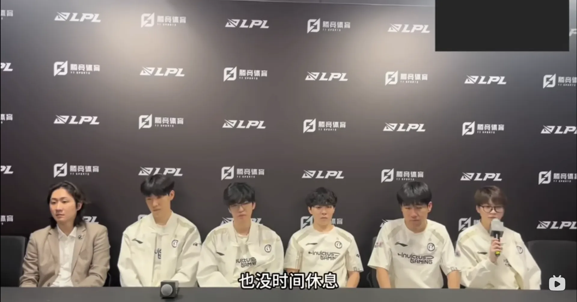 开云APP-关于Rookie重返赛场，表现优异首场状态出色，塞尔维亚队观众沸腾！赛场气氛高涨的信息